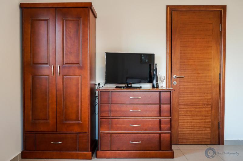 Apartments Sirena - Modern stay with free parking - image 12