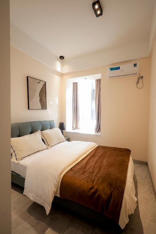 Cozy at Greenland Plaza - image 10