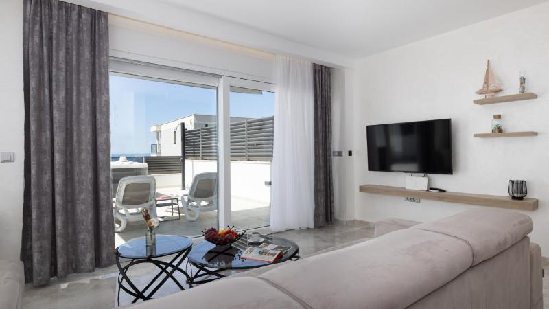Sunny Lux Villa 2 in Makarska by Villas Guide - image 14