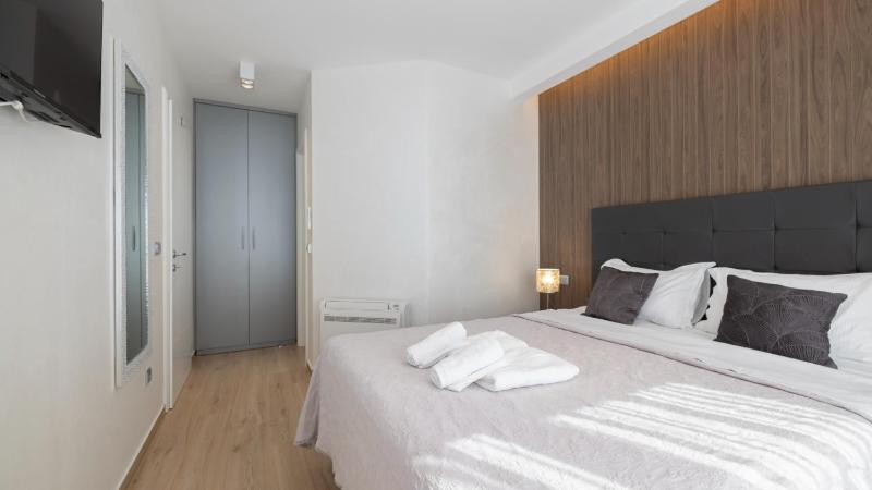 Sunny Lux Villa 2 in Makarska by Villas Guide - image 9