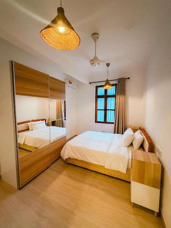 Stone Town Comfort - image 6