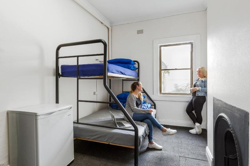 Standard Double or Twin Room with Shared Bathroom image 3