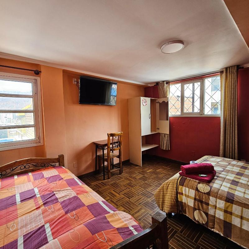 Bolivian Heights Hostel - image 7