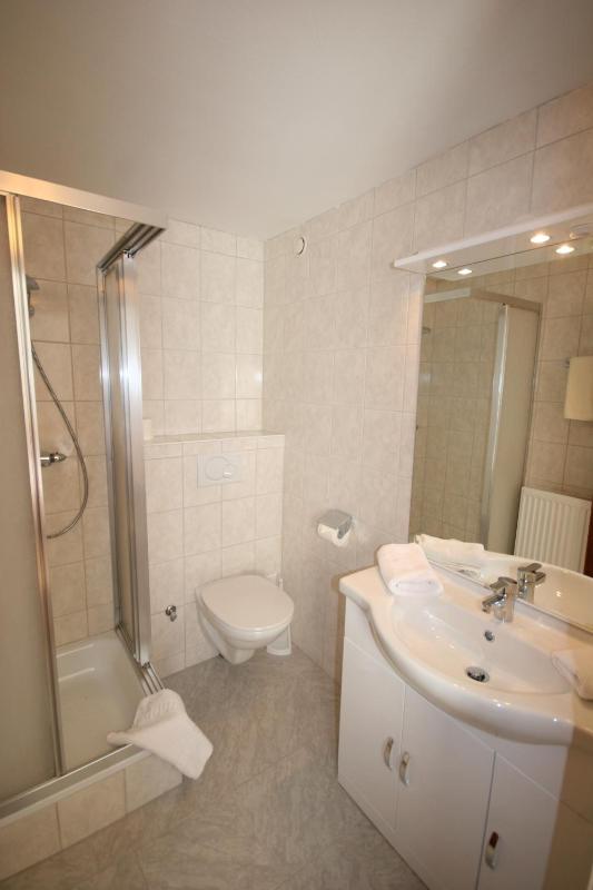 Double Room with Balcony image 2
