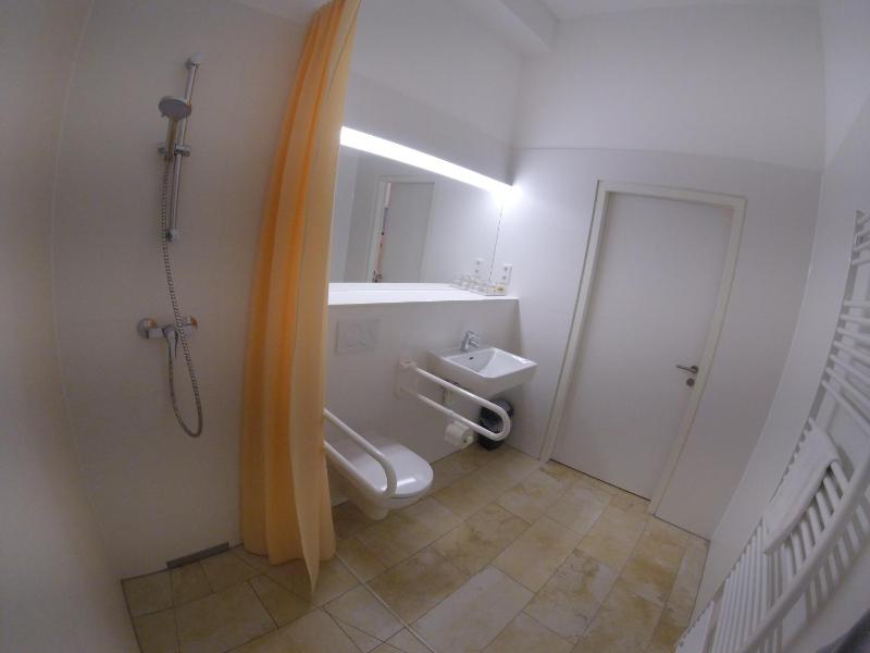 Double Room image 3