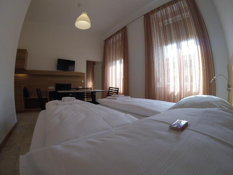 Hotel Aton - image 7