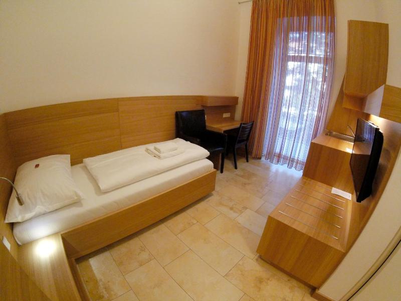 Hotel Aton - image 41