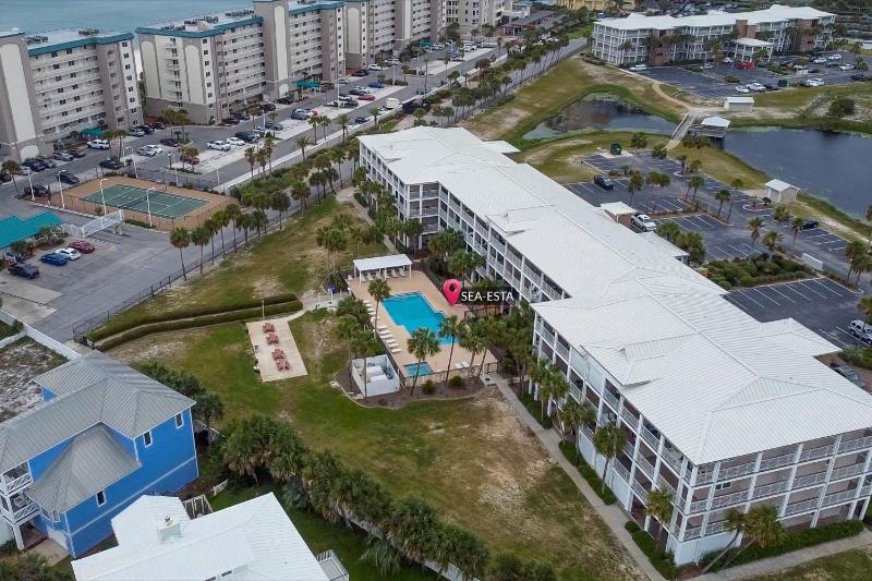 Sea-Esta - Easy Walk to the Beach + Balcony with Pool Views - image 19