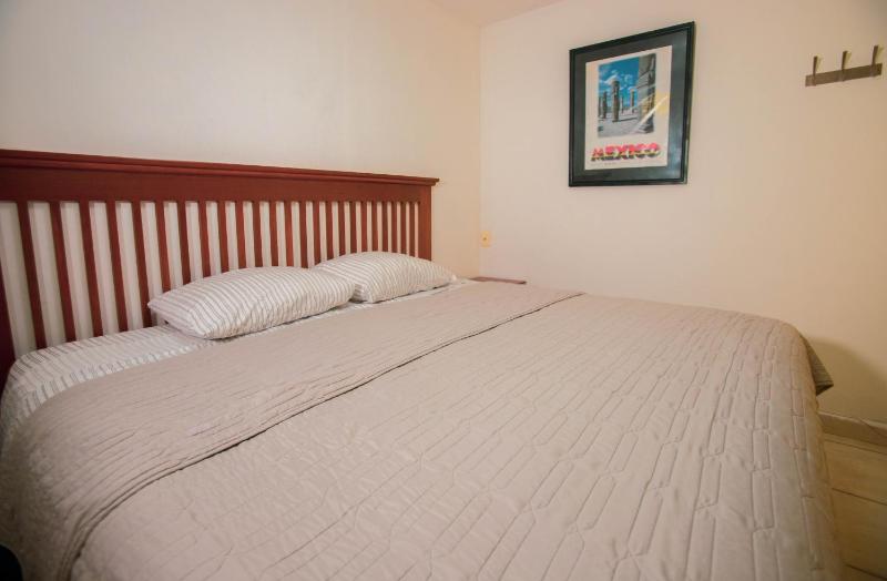 Ocean view Condo - image 3