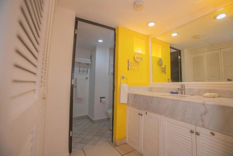 Ocean view Condo - image 13