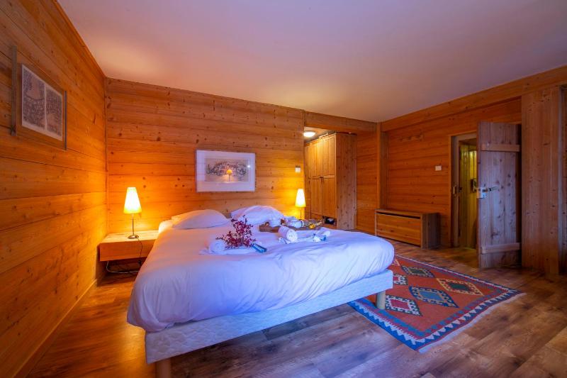 Chalet Tre la Vieux for 14 + Garden - image 2