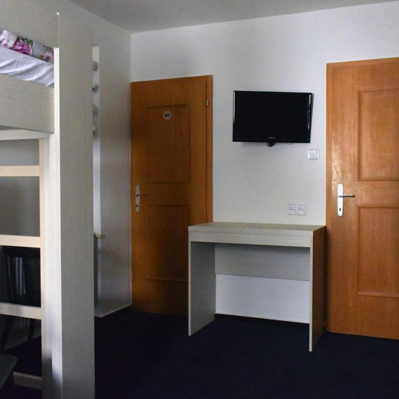 Quadruple Room image 4