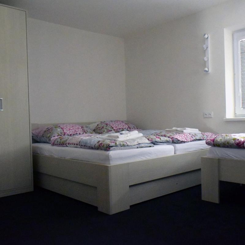 Quadruple Room image 3