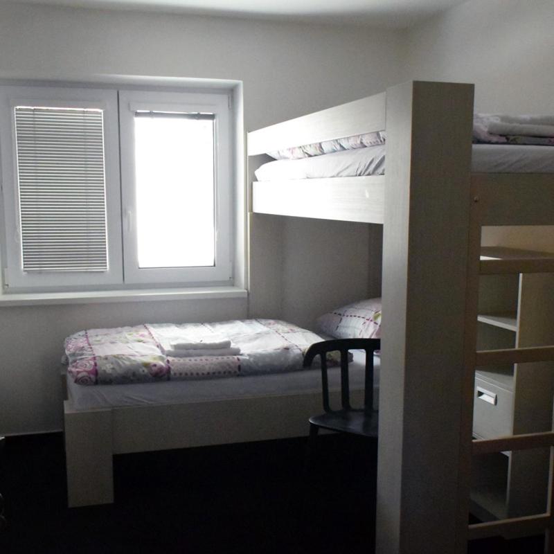 Quadruple Room image 2