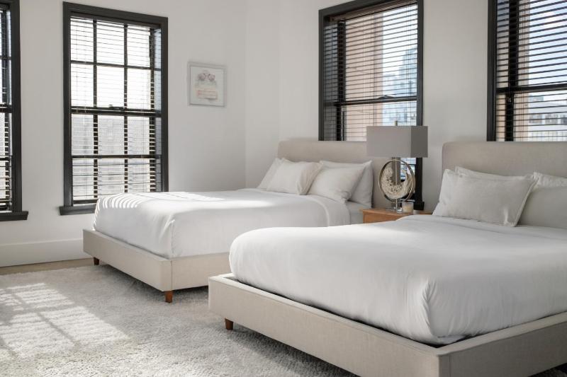 Gorgeous Apartment 2-bedroom 2-bathroom - image 14