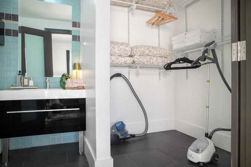 Gorgeous Apartment 2-bedroom 2-bathroom - image 9
