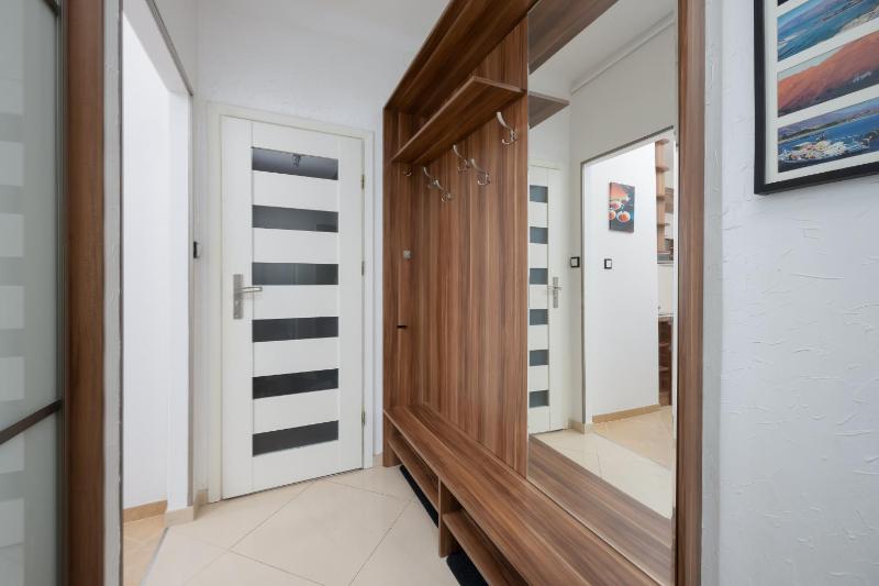 Vibrant Mokotów Business Centre Apartment Warsaw by Noclegi Renters - image 3