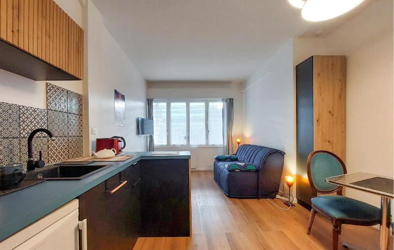 Appartement Proche Plage - image 10