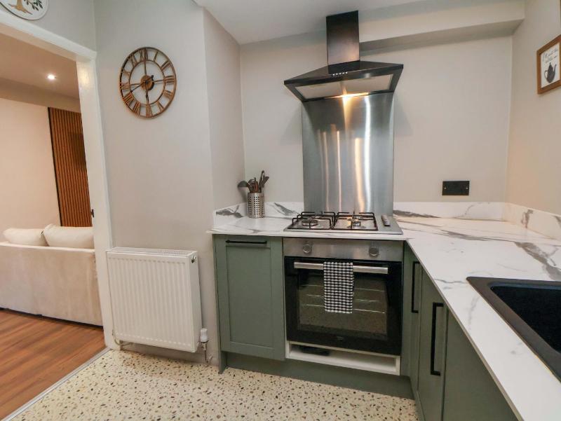 Steam and Stay Hoole - image 14