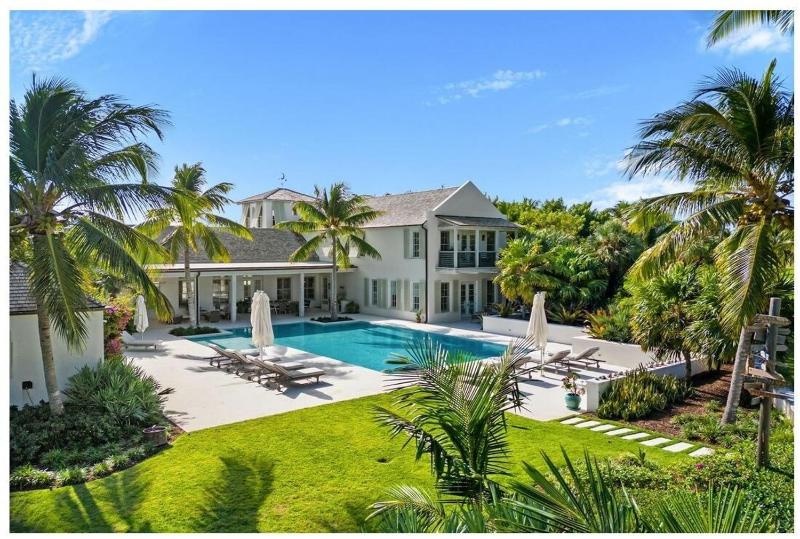 Wyvern House Island Retreat in Ocean Club - image 1