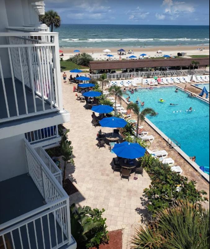 Best Western Aku Tiki Inn - image 10