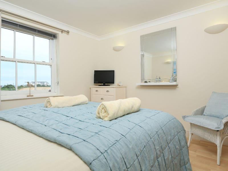 8 Thurlestone Beach - image 16