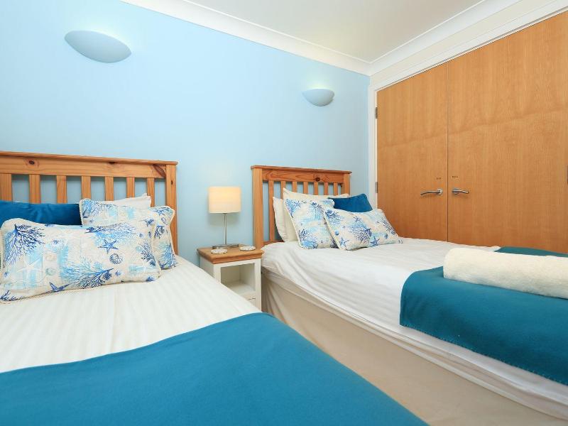 8 Thurlestone Beach - image 15