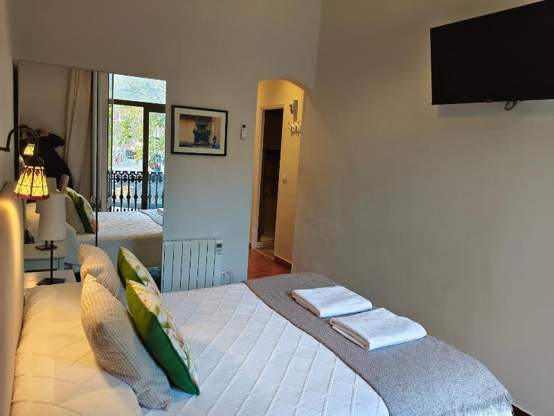 Casa Consell Bailen Guest House - image 15