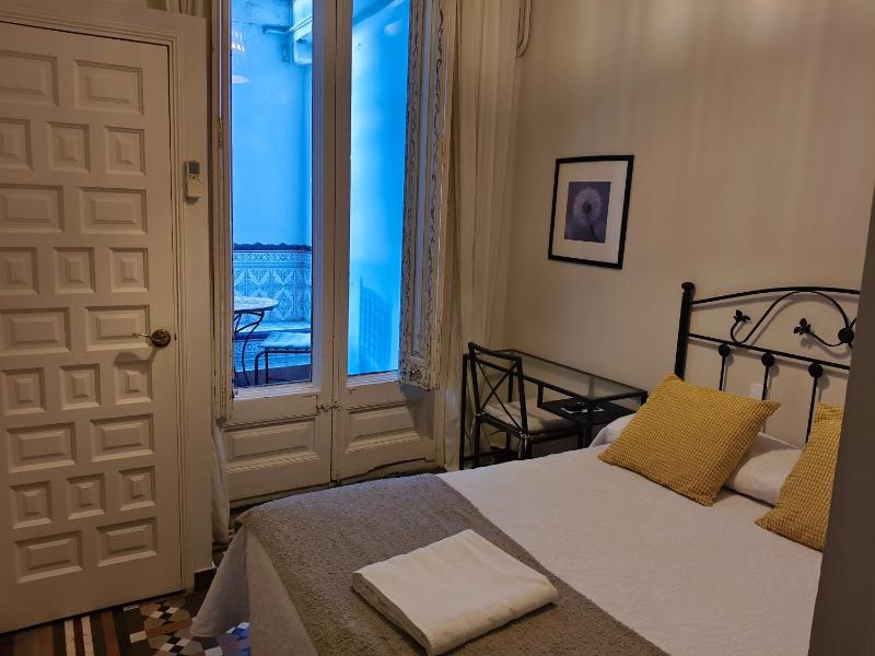 Casa Consell Bailen Guest House - image 11
