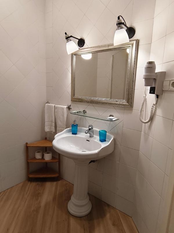 Casa Consell Bailen Guest House - image 14