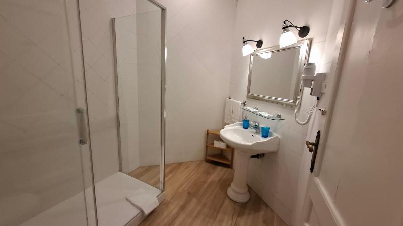 Casa Consell Bailen Guest House - image 12