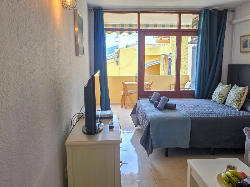 Cosy Place with Sea View by HelloApartments - image 25