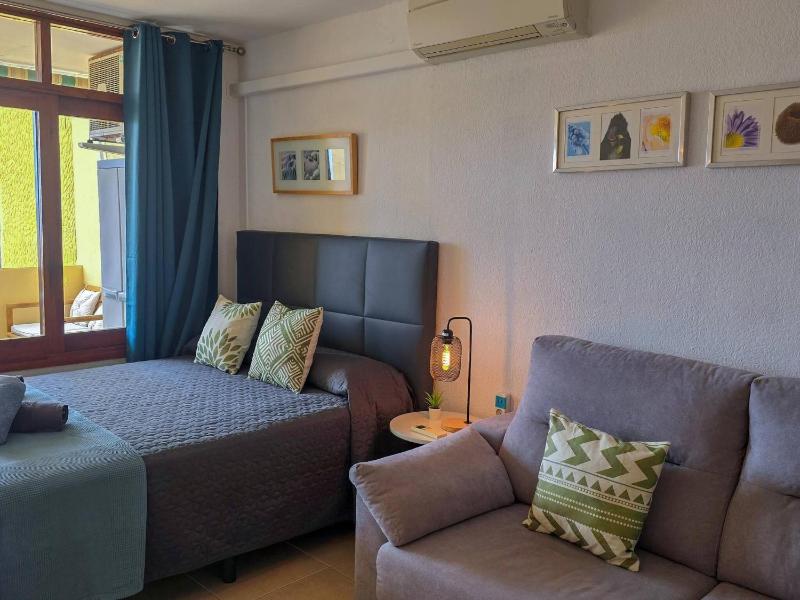 Cosy Place with Sea View by HelloApartments - image 15