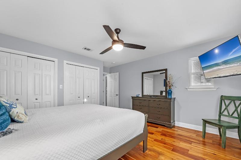 Family Tides Beach House - image 48