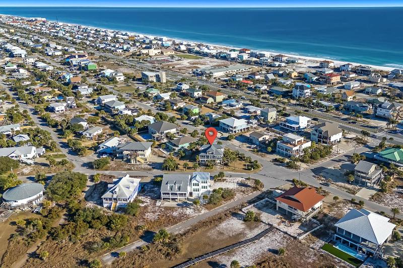 Family Tides Beach House - image 21