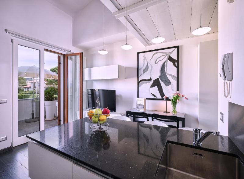 STUDIO THE BEACH - Regarda Travel - image 3
