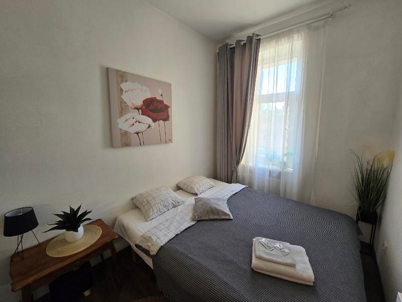 S8 Small studio apartment - image 17