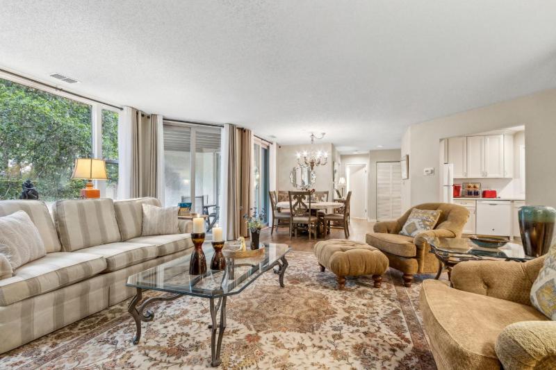 2338 Boxwood Lane-Courtside Villas - image 1