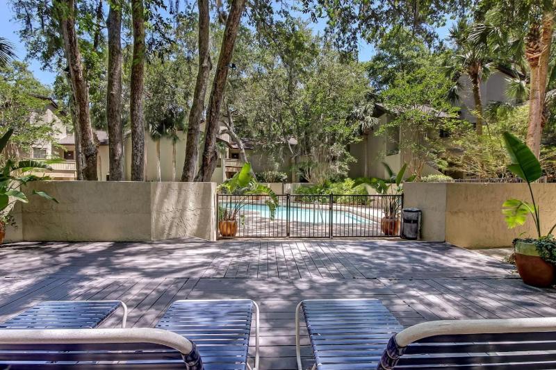 2338 Boxwood Lane-Courtside Villas - image 23