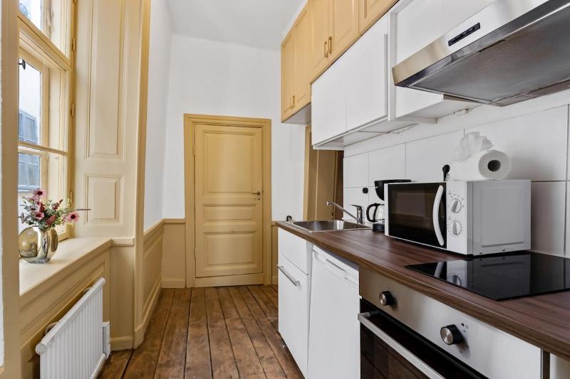 Charming Apartment in Old Town STHLM - image 10