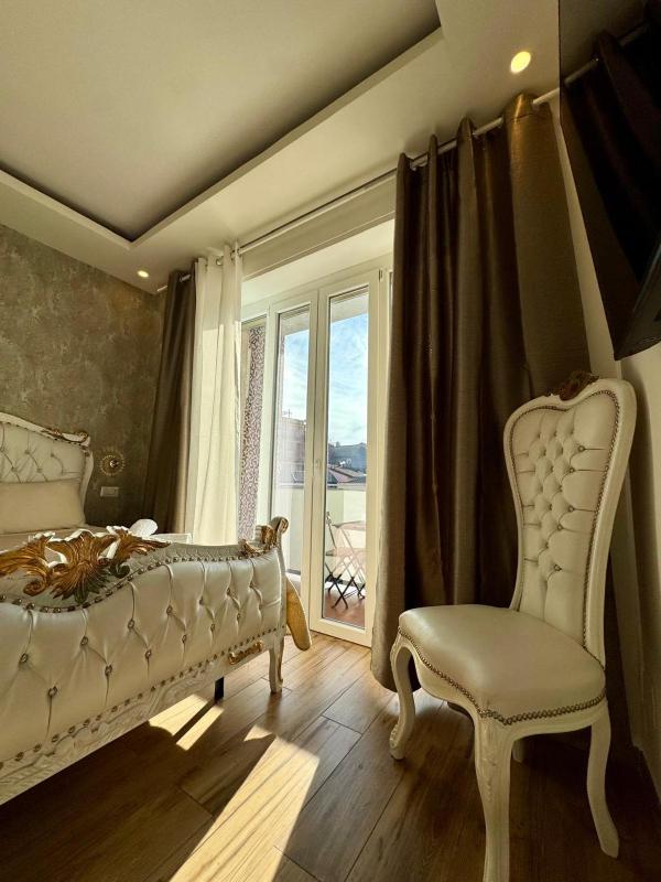 Attractive Room - 6 - image 6