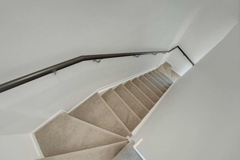 Takapuna Modern Townhouse | Parking nr Lake Pupuke - image 9