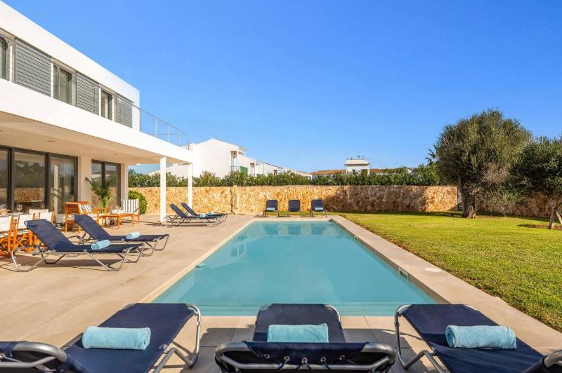 Villa Bonavista by Villa Plus - image 25
