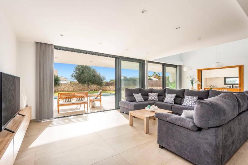Villa Bonavista by Villa Plus - image 12
