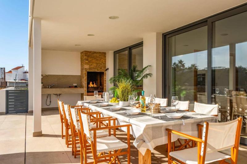 Villa Bonavista by Villa Plus - image 28