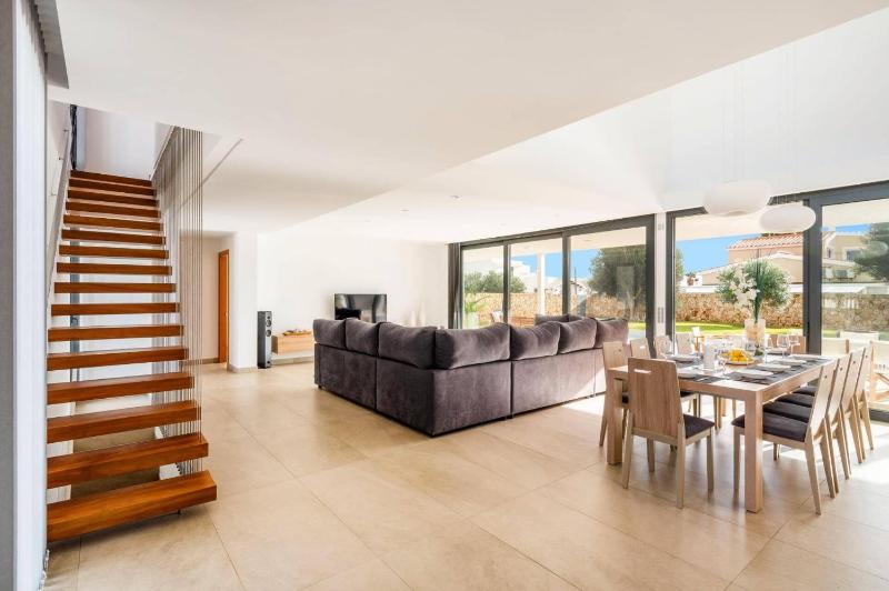 Villa Bonavista by Villa Plus - image 7