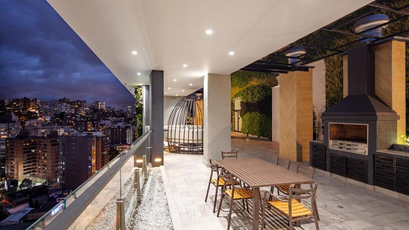 Exclusiva suite piso 16 con vista - image 2