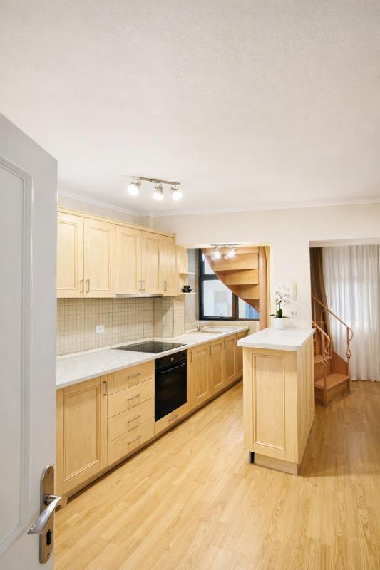 Duplex Apartment-Balcony-City Center -7 Guests - image 6