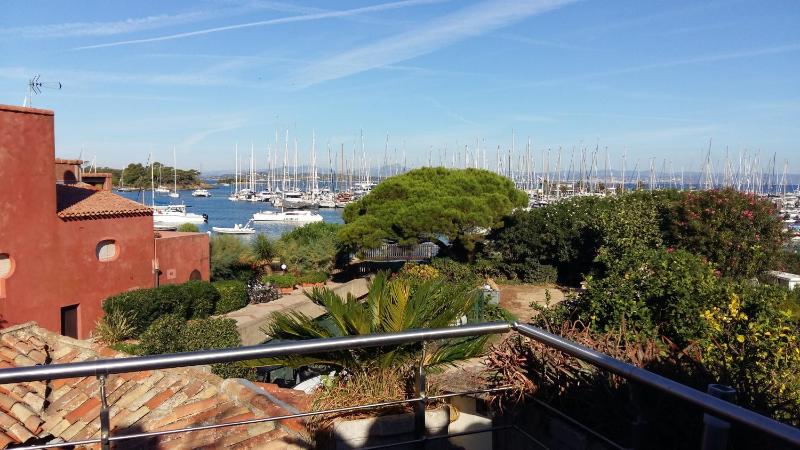 Superior Double Room with Sea View image 1