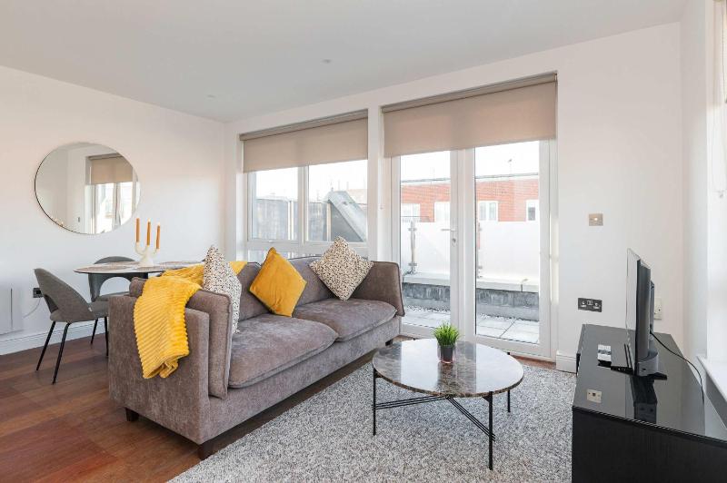 Dean Swift Square by Dublin At Home - image 7